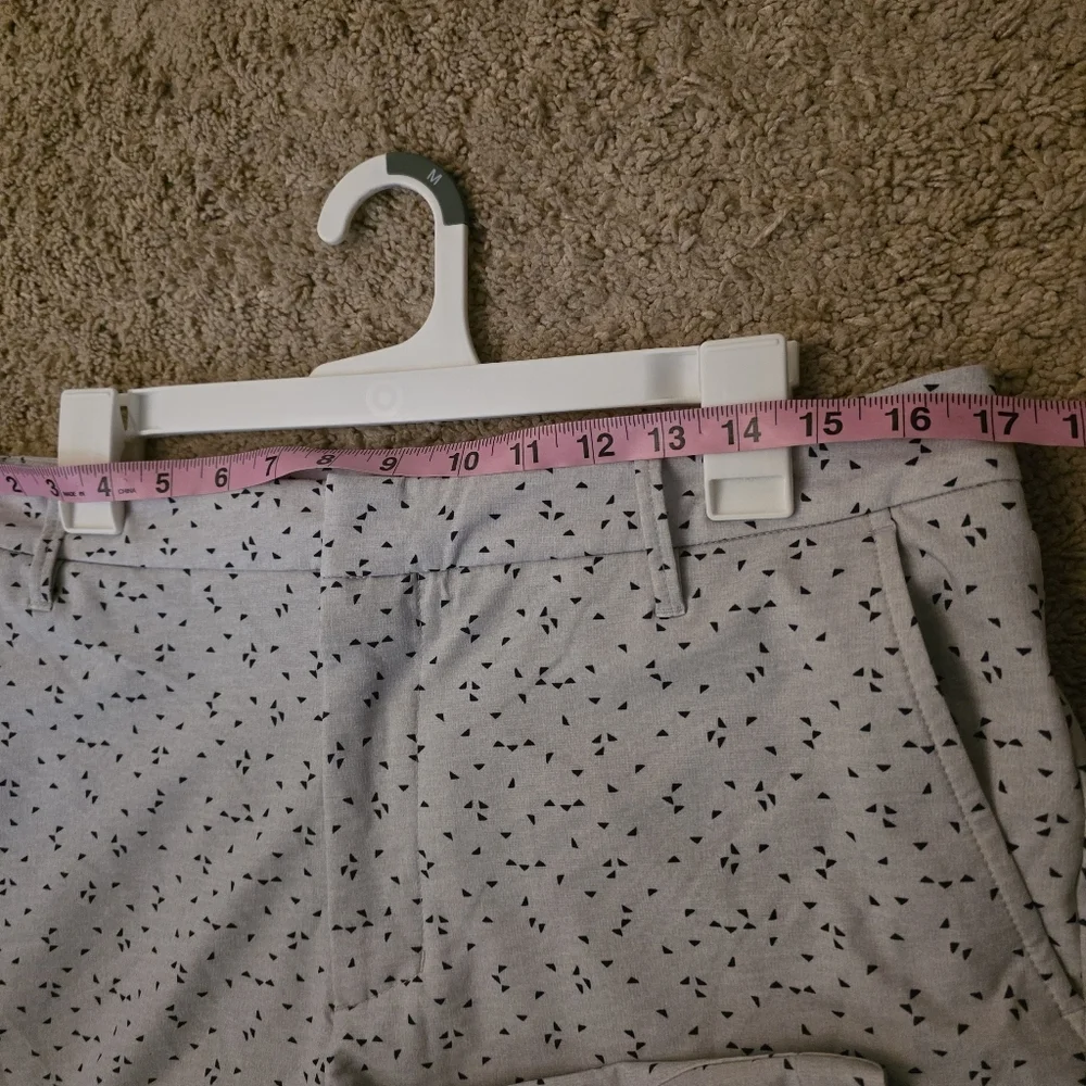 All In Motion Golf Shorts Triangle Graphic Size 34 - Picture 6 of 7